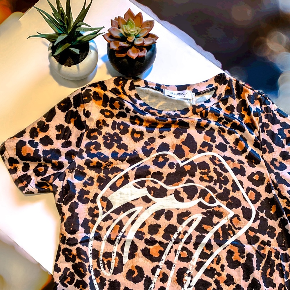 Cheetah Lips Tee 👄😍